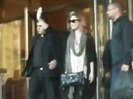 Demi Lovato Saludando en el hotel Radisson Uruguay 29_04_12 0057