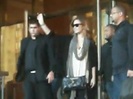 Demi Lovato Saludando en el hotel Radisson Uruguay 29_04_12 0074