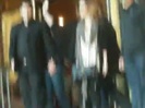 Demi Lovato Saludando en el hotel Radisson Uruguay 29_04_12 0103
