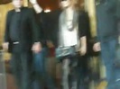 Demi Lovato Saludando en el hotel Radisson Uruguay 29_04_12 0106