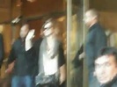Demi Lovato Saludando en el hotel Radisson Uruguay 29_04_12 0201