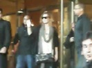 Demi Lovato Saludando en el hotel Radisson Uruguay 29_04_12 0205