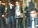 Demi Lovato Saludando en el hotel Radisson Uruguay 29_04_12 0229