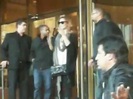 Demi Lovato Saludando en el hotel Radisson Uruguay 29_04_12 0442