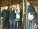 Demi Lovato Saludando en el hotel Radisson Uruguay 29_04_12 0447