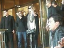 Demi Lovato Saludando en el hotel Radisson Uruguay 29_04_12 0501