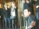 Demi Lovato Saludando en el hotel Radisson Uruguay 29_04_12 0515