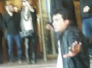 Demi Lovato Saludando en el hotel Radisson Uruguay 29_04_12 0520