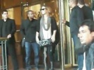 Demi Lovato Saludando en el hotel Radisson Uruguay 29_04_12 0558