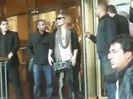 Demi Lovato Saludando en el hotel Radisson Uruguay 29_04_12 0565