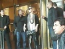 Demi Lovato Saludando en el hotel Radisson Uruguay 29_04_12 0567