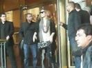 Demi Lovato Saludando en el hotel Radisson Uruguay 29_04_12 0569
