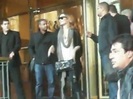Demi Lovato Saludando en el hotel Radisson Uruguay 29_04_12 0571