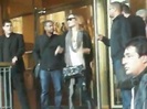 Demi Lovato Saludando en el hotel Radisson Uruguay 29_04_12 0572