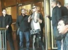 Demi Lovato Saludando en el hotel Radisson Uruguay 29_04_12 0575