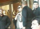 Demi Lovato Saludando en el hotel Radisson Uruguay 29_04_12 0620