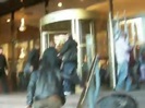 Demi Lovato Saludando en el hotel Radisson Uruguay 29_04_12 0742