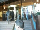 Demi Lovato Saludando en el hotel Radisson Uruguay 29_04_12 0813