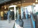 Demi Lovato Saludando en el hotel Radisson Uruguay 29_04_12 0816