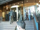 Demi Lovato Saludando en el hotel Radisson Uruguay 29_04_12 0826