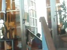 Demi Lovato Saludando en el hotel Radisson Uruguay 29_04_12 1071