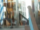 Demi Lovato Saludando en el hotel Radisson Uruguay 29_04_12 1082