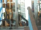 Demi Lovato Saludando en el hotel Radisson Uruguay 29_04_12 1088