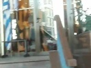 Demi Lovato Saludando en el hotel Radisson Uruguay 29_04_12 1137