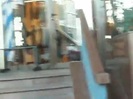 Demi Lovato Saludando en el hotel Radisson Uruguay 29_04_12 1158