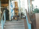 Demi Lovato Saludando en el hotel Radisson Uruguay 29_04_12 1177