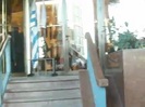 Demi Lovato Saludando en el hotel Radisson Uruguay 29_04_12 1222