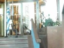 Demi Lovato Saludando en el hotel Radisson Uruguay 29_04_12 1255