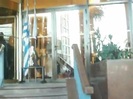Demi Lovato Saludando en el hotel Radisson Uruguay 29_04_12 1267