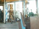 Demi Lovato Saludando en el hotel Radisson Uruguay 29_04_12 1281