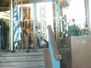 Demi Lovato Saludando en el hotel Radisson Uruguay 29_04_12 1287