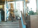Demi Lovato Saludando en el hotel Radisson Uruguay 29_04_12 1293