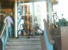 Demi Lovato Saludando en el hotel Radisson Uruguay 29_04_12 1346