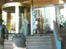 Demi Lovato Saludando en el hotel Radisson Uruguay 29_04_12 1389