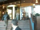 Demi Lovato Saludando en el hotel Radisson Uruguay 29_04_12 1392