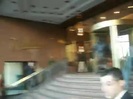Demi Lovato Saludando en el hotel Radisson Uruguay 29_04_12 1422