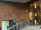Demi Lovato Saludando en el hotel Radisson Uruguay 29_04_12 1435
