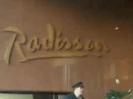 Demi Lovato Saludando en el hotel Radisson Uruguay 29_04_12 1466