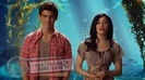 Oceans Bloopers - Joe Jonas and Demi Lovato 0059