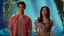 Oceans Bloopers - Joe Jonas and Demi Lovato 0063