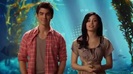 Oceans Bloopers - Joe Jonas and Demi Lovato 0072