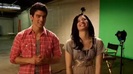 Oceans Bloopers - Joe Jonas and Demi Lovato 0751