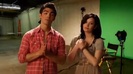 Oceans Bloopers - Joe Jonas and Demi Lovato 0820