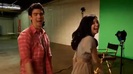 Oceans Bloopers - Joe Jonas and Demi Lovato 0931