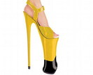 lady-gaga-are-motive-de-bucurie-s-au-inventat-pantofii-cu-cel-mai-mare-toc-din-lume_size1