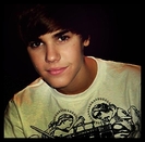 Ca rap-ul fara beat. Si toate cele. Limba mea pe clipsa. Gemi de placere.